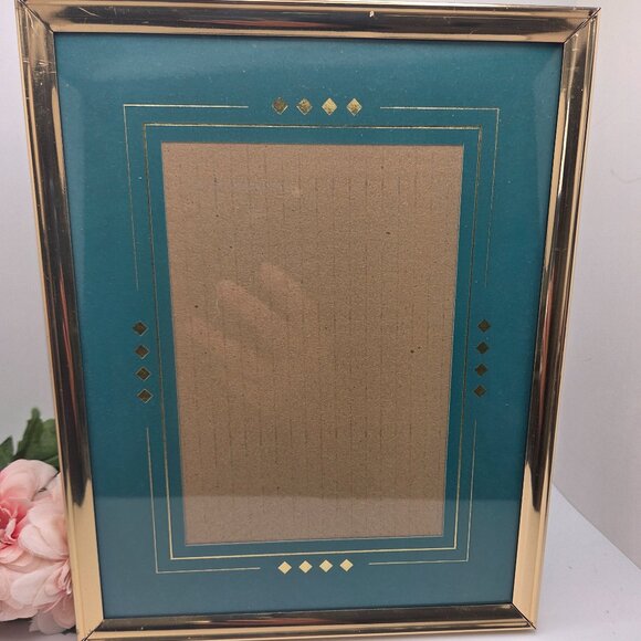 Vintage Retro Gold Metal Picture Frame 8x10 Paper Green Insert 5x7 Photo MCM - Picture 1 of 11